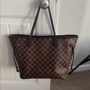Louis Vuitton MM Neverfull